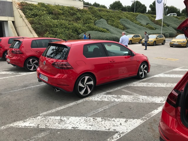 Volkswagen Golf GTI modern specifications Volkswagen Golf GTI exterior 2017