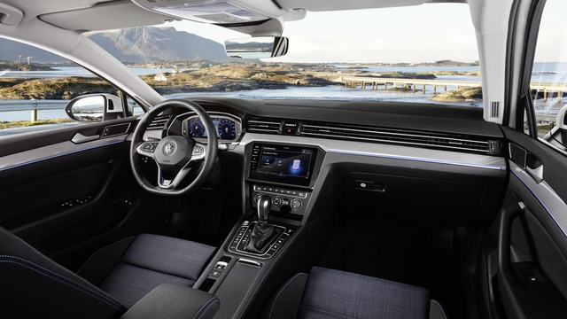 Volkswagen Passat interior photo