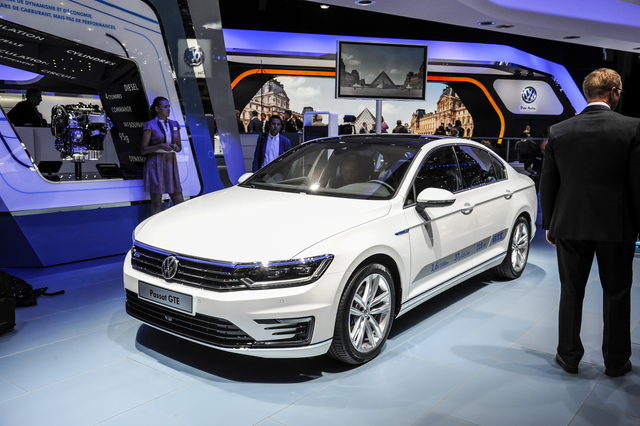 Volkswagen Passat GTE sedan specifications