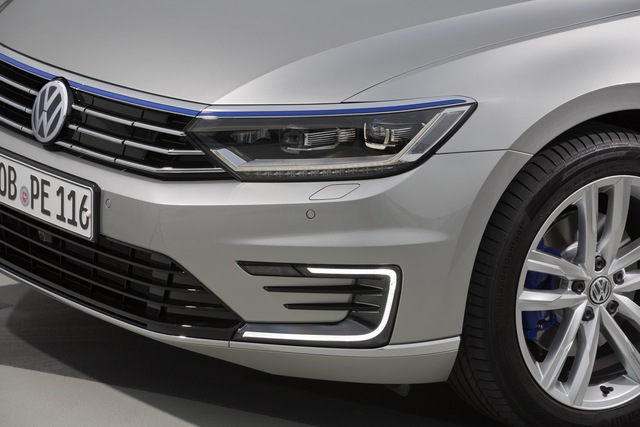 Volkswagen Passat GTE interior restyling