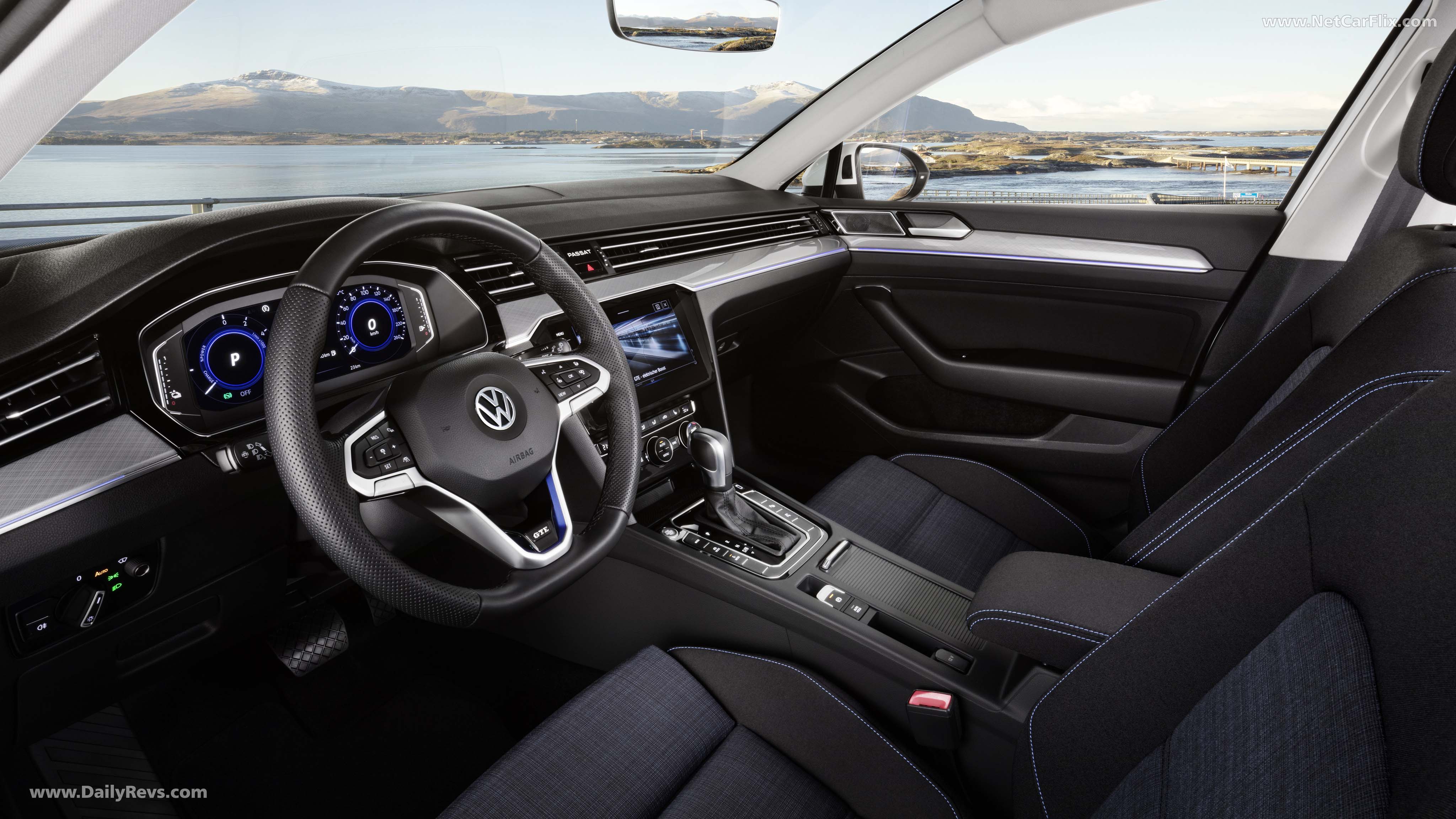 Volkswagen Passat Variant GTE mod big