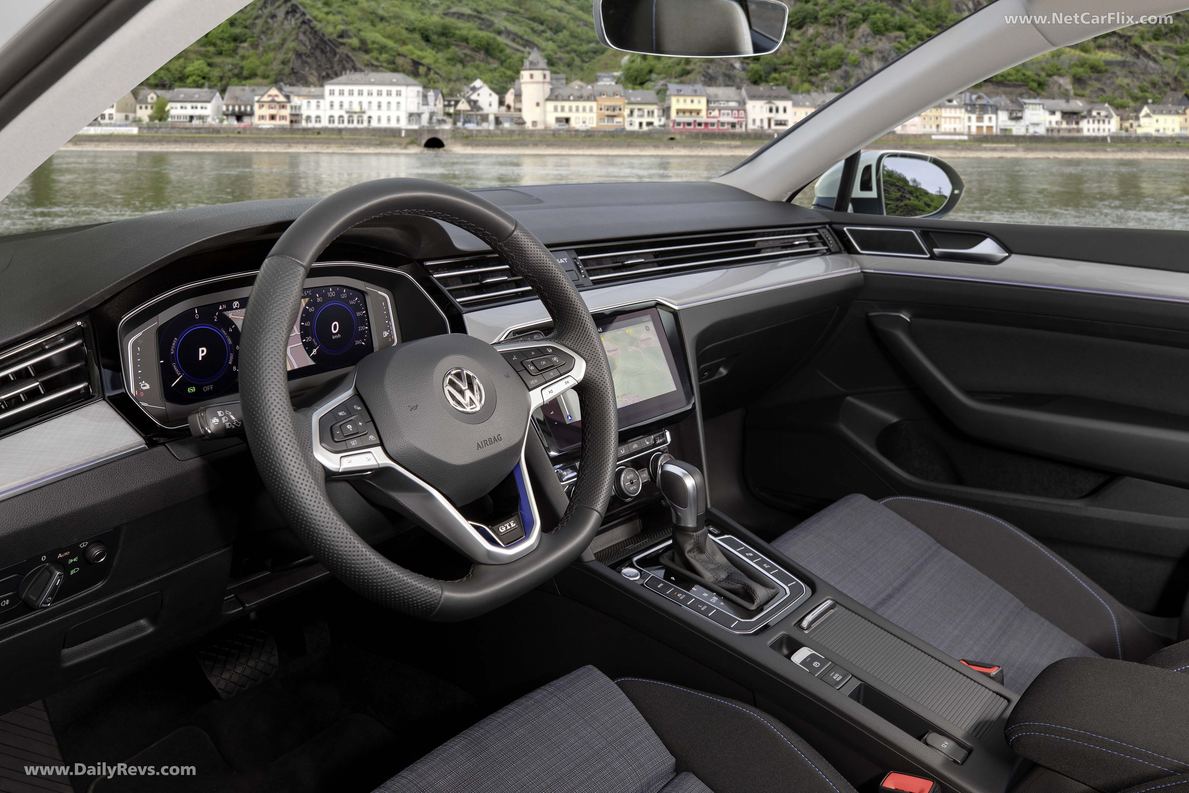 Volkswagen Passat Variant GTE modern specifications