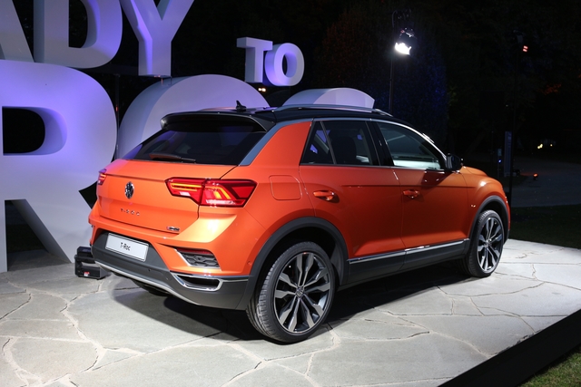 Volkswagen T-Roc hd big Volkswagen T-Roc interior big