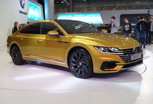 Volkswagen Arteon Photos and Specs. Photo: Volkswagen Arteon modern ...