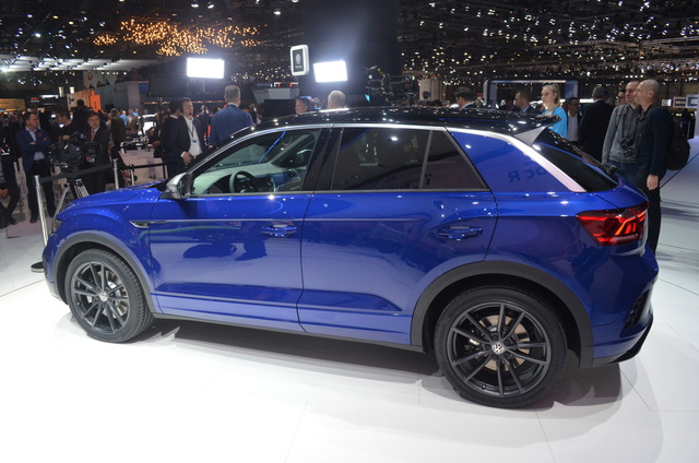 Volkswagen T-Roc R modern restyling