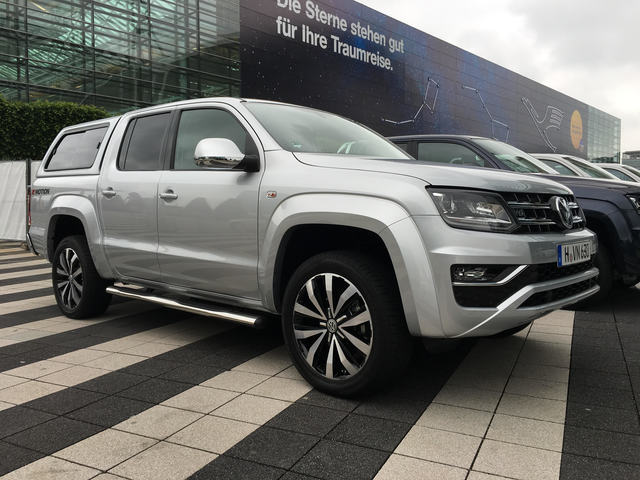 Volkswagen Amarok DoubleCab interior 2016