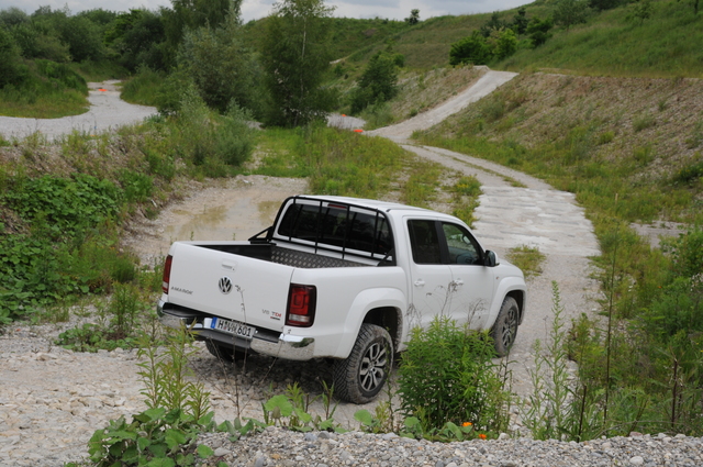 Volkswagen Amarok DoubleCab interior big
