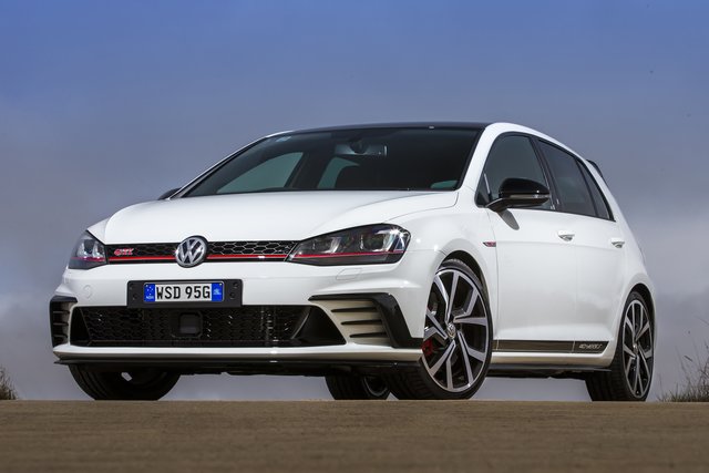 Volkswagen up! 3 door exterior specifications Volkswagen up! 3 door reviews restyling