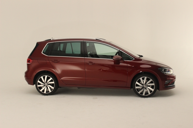 Volkswagen Golf Sportsvan exterior photo