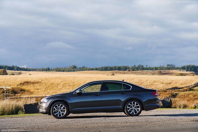 Volkswagen Passat interior specifications