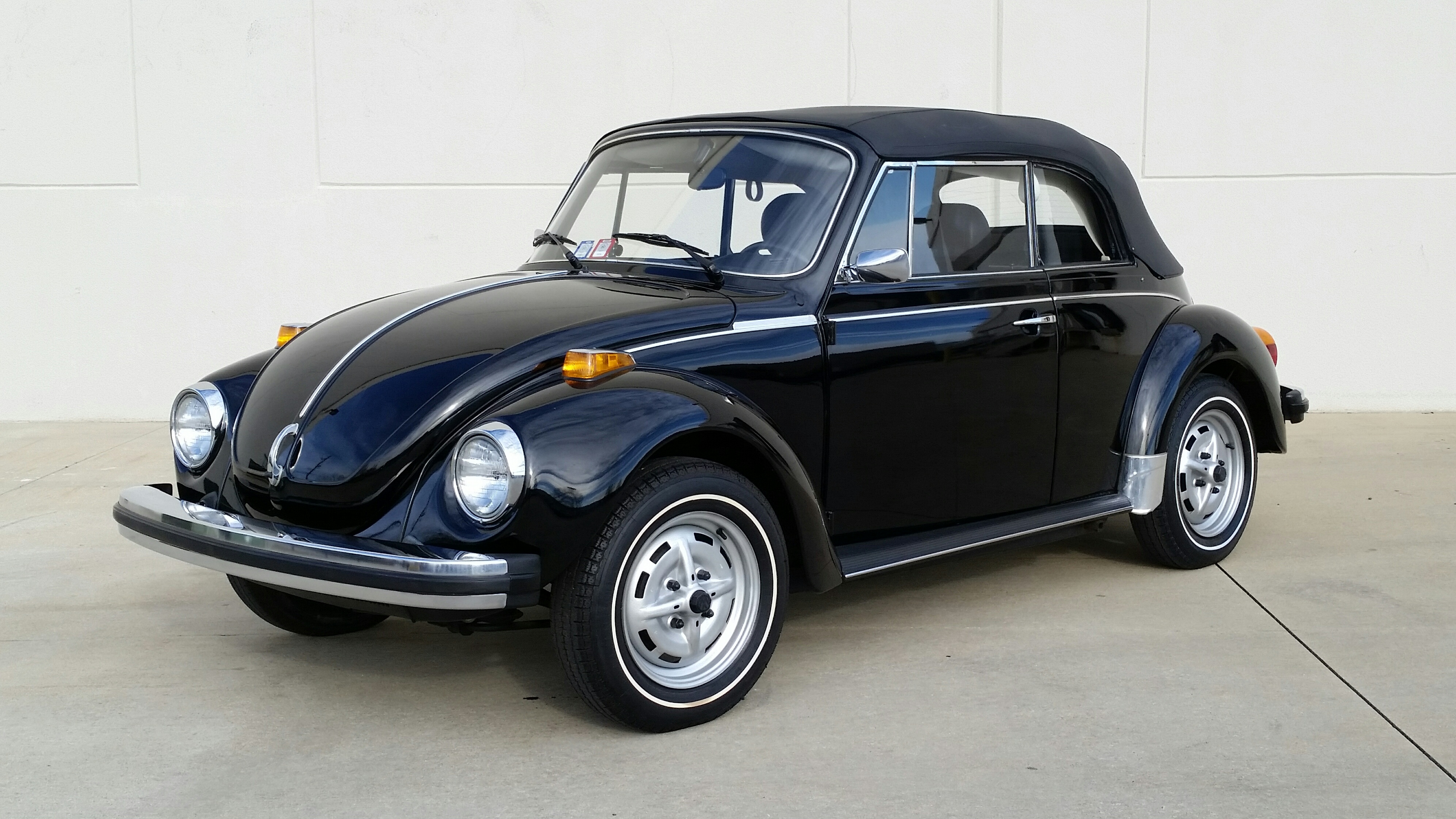 Volkswagen Beetle Cabriolet 4k specifications