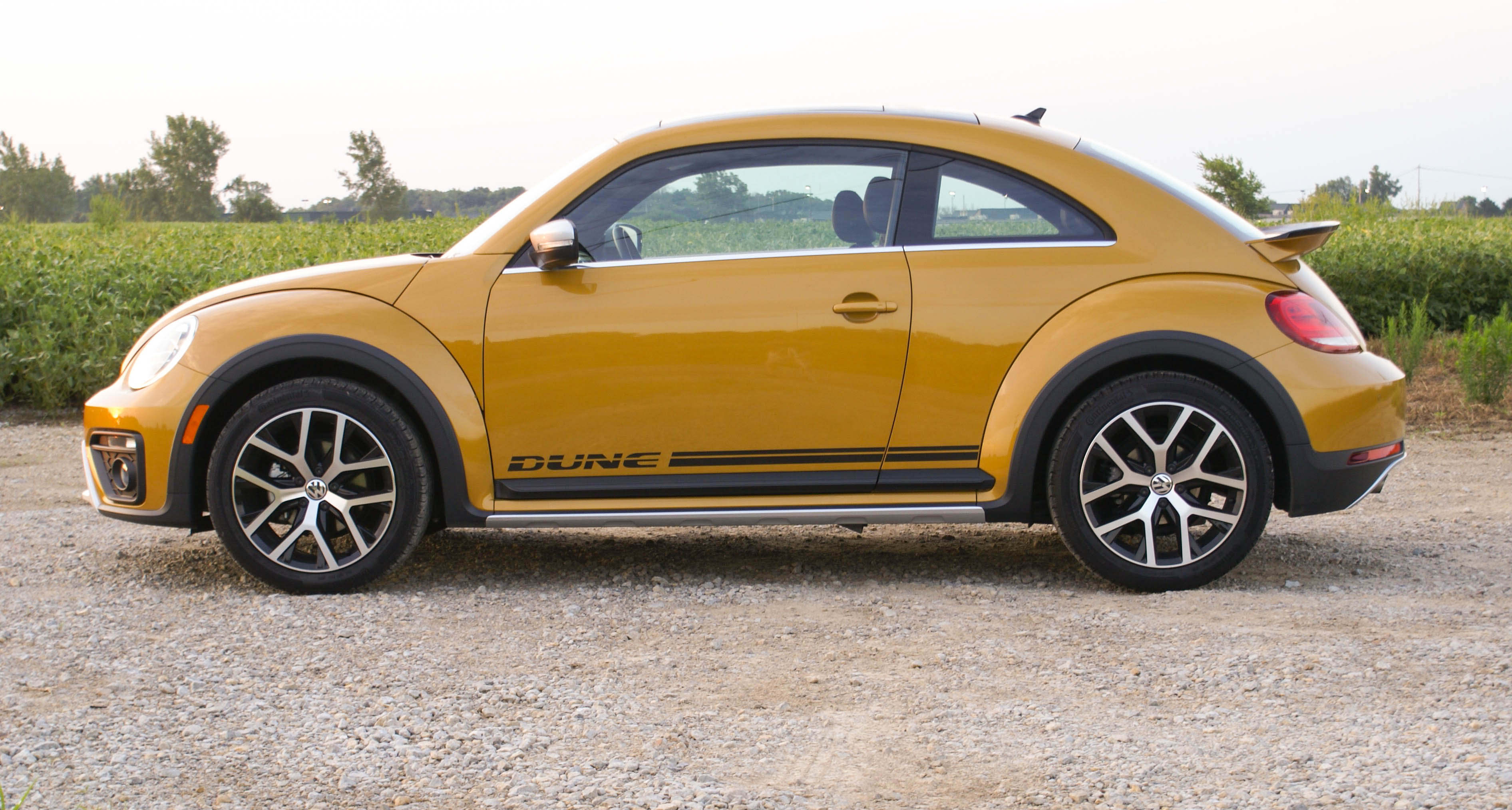 Volkswagen Beetle Cabriolet modern restyling