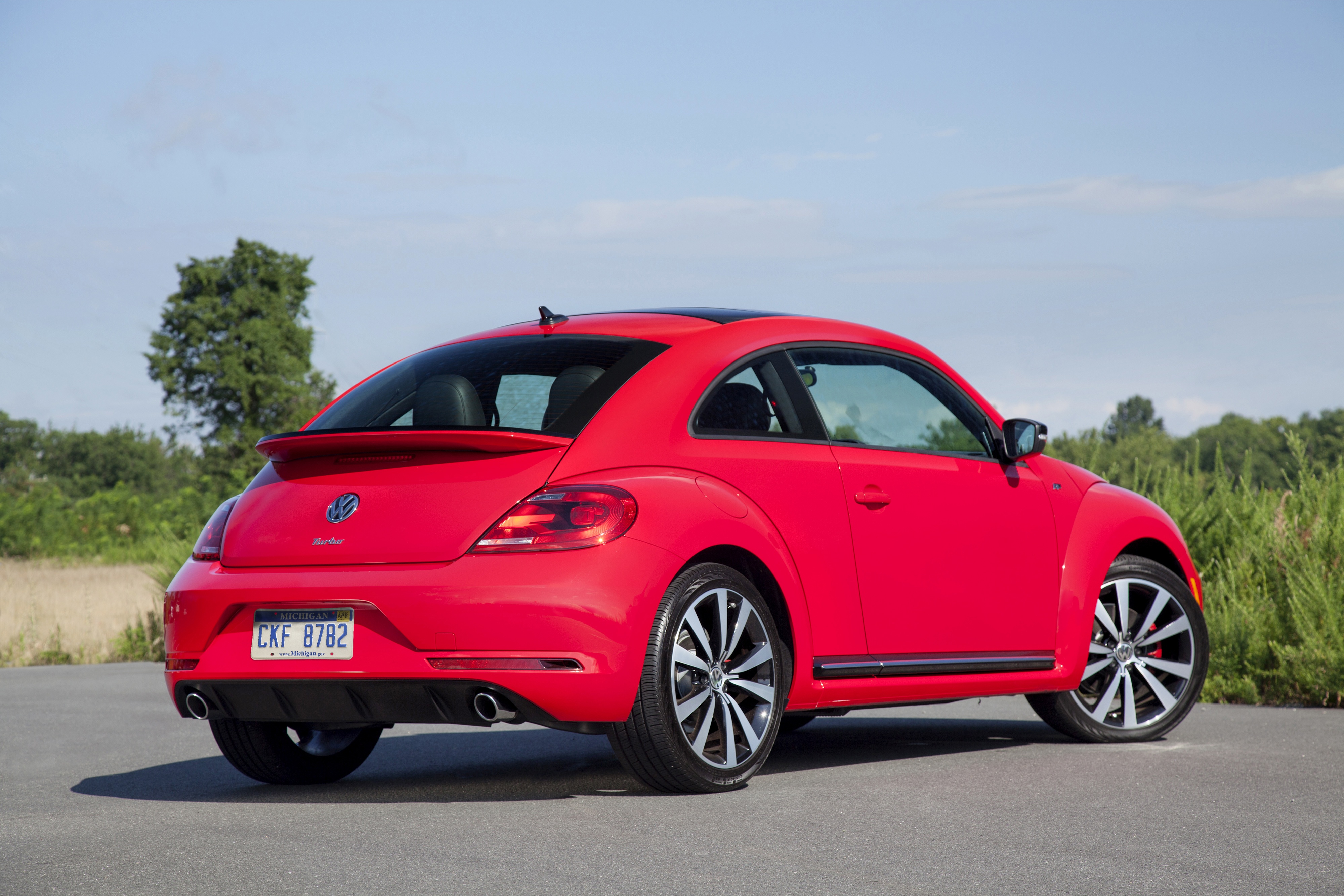 Volkswagen Beetle Cabriolet reviews big