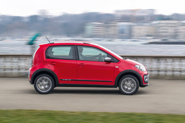 Volkswagen cross up! interior specifications