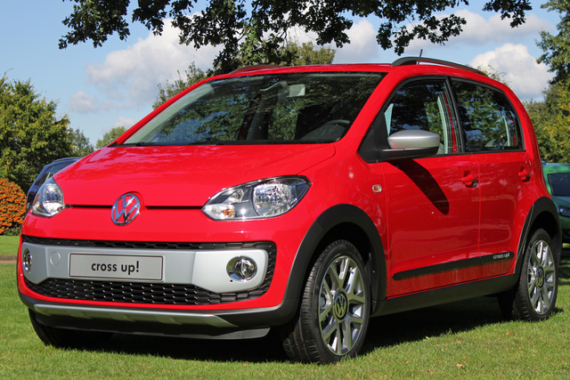 Volkswagen cross up! reviews photo