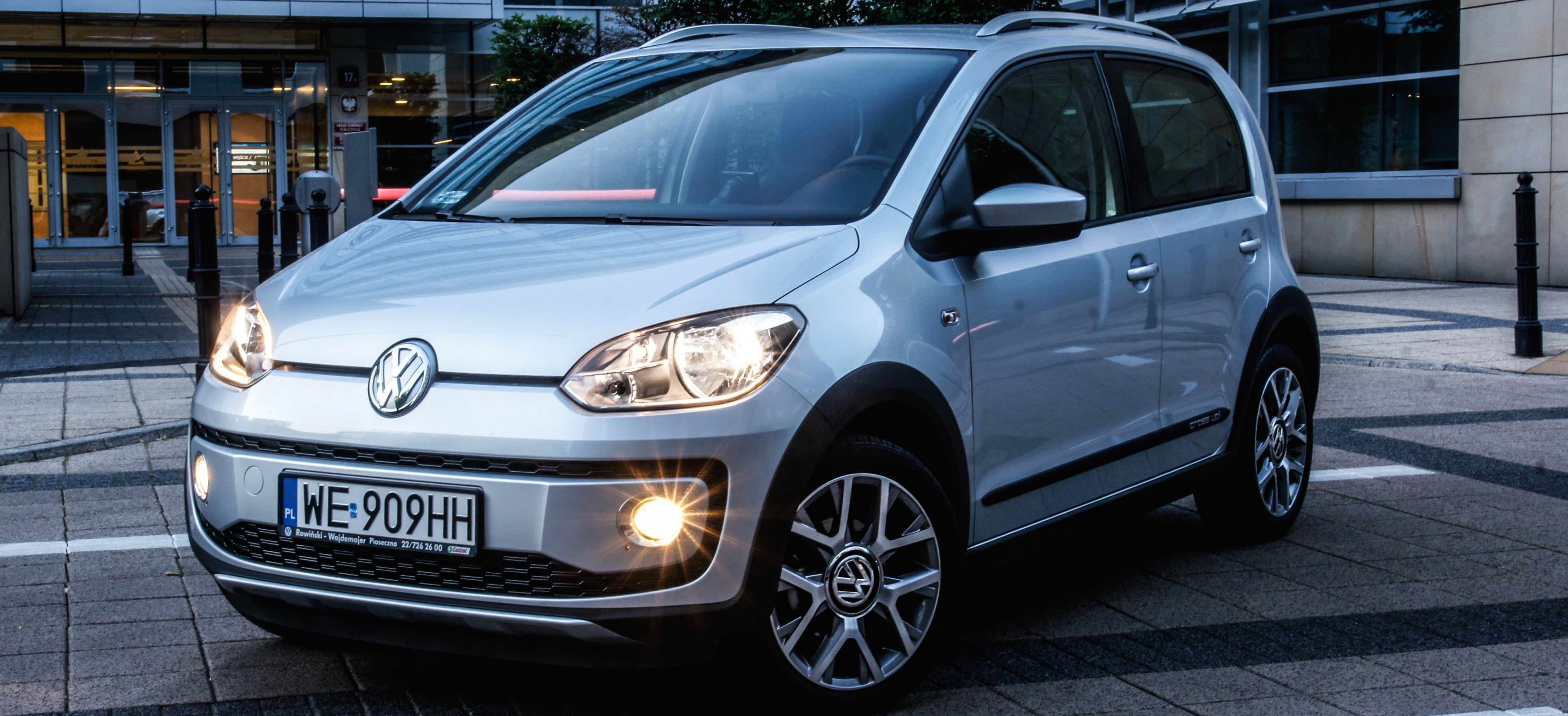 Volkswagen cross up! 4k model