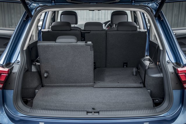 Volkswagen e-up! 5 door 4k big