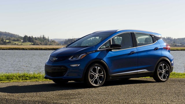 Chevrolet Bolt EV Photos and Specs. Photo: Chevrolet Bolt EV exterior ...