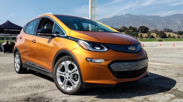 Chevrolet Bolt EV minivan photo