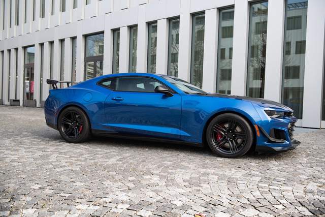 Chevrolet Camaro exterior big