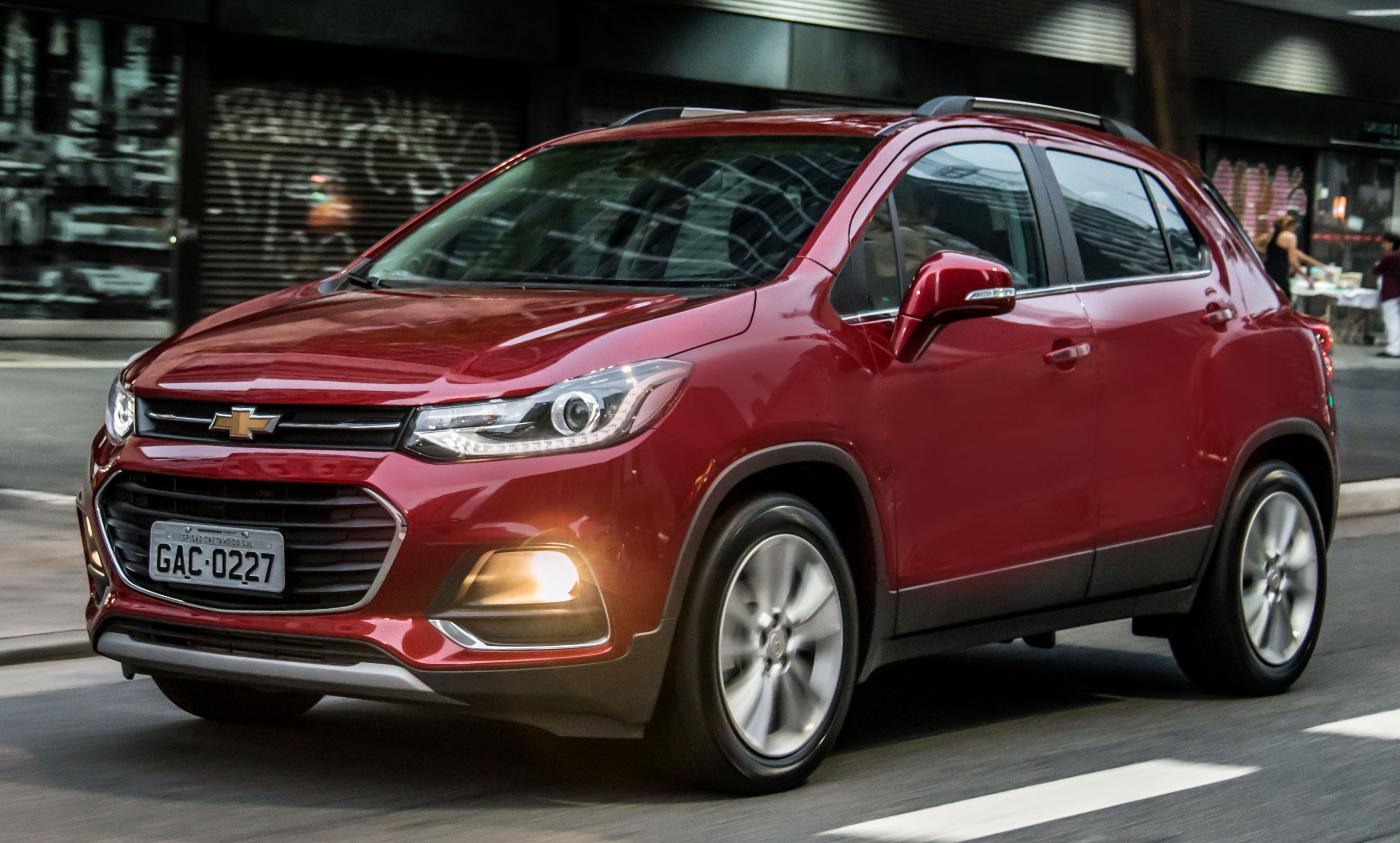 Chevrolet Trax (Tracker) reviews restyling