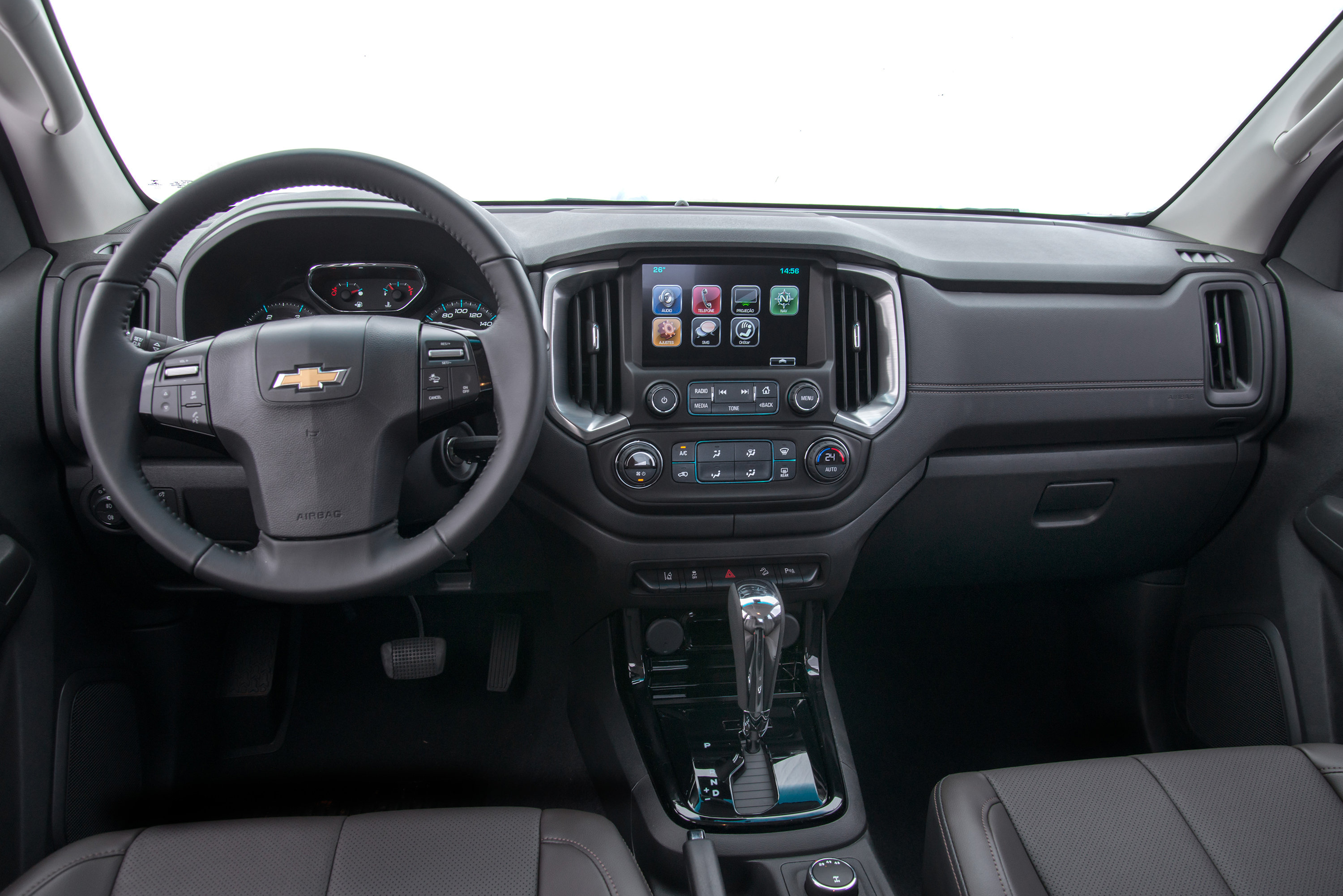Chevrolet Blazer interior 2018