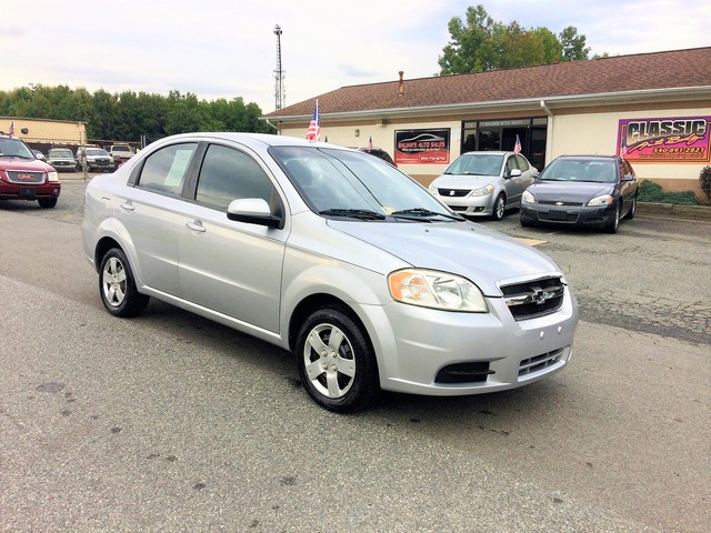 Chevrolet Aveo Sedan Photos And Specs Find Chevrolet Aveo And Other