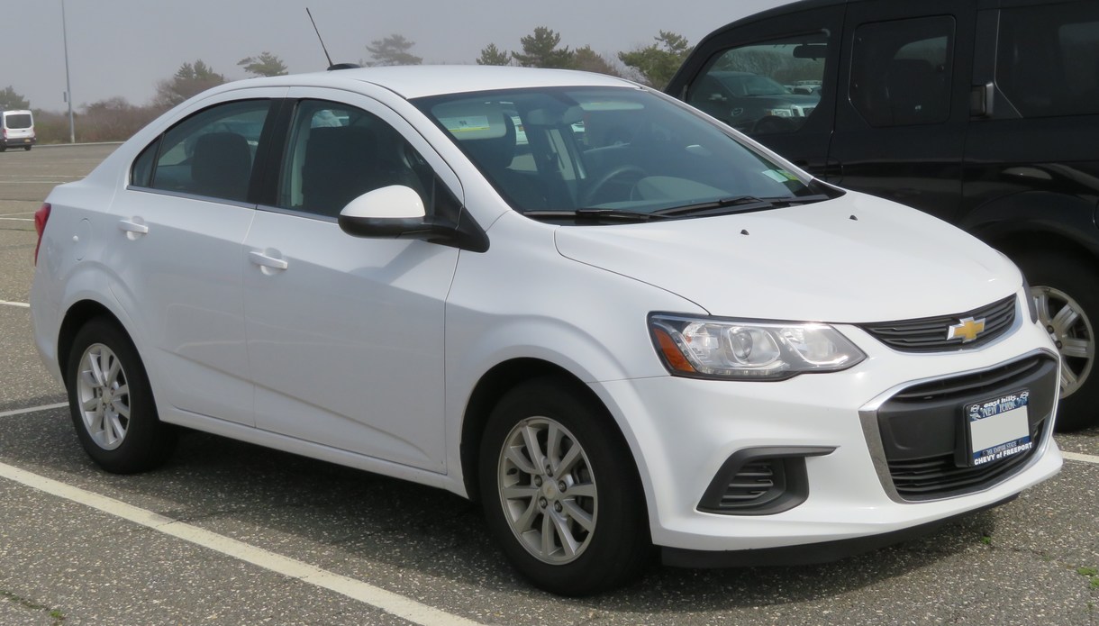 Chevrolet Aveo Photos and Specs. Photo Chevrolet Aveo reviews
