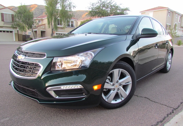 Chevrolet Cruze Hatchback exterior photo