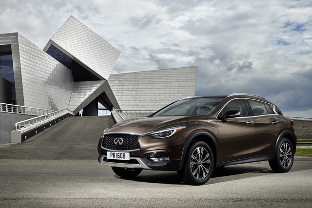 Infiniti QX30 modern big