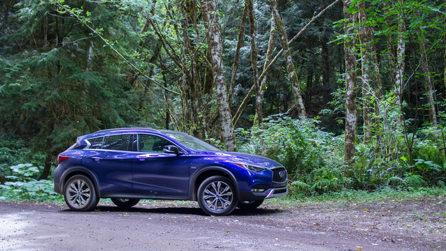 Infiniti QX30 interior photo