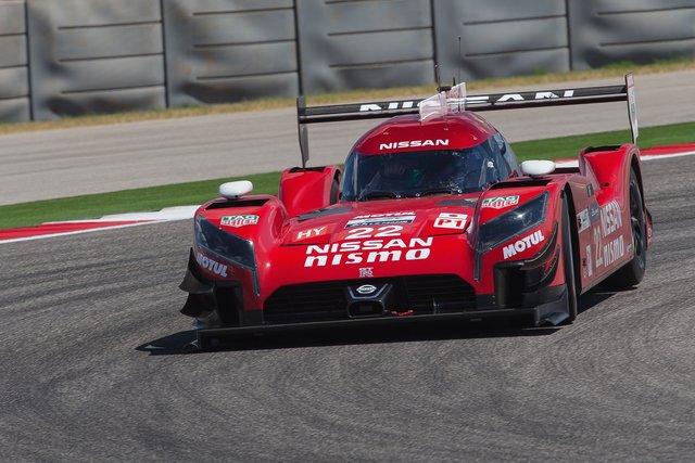 Nissan GT-R auto show