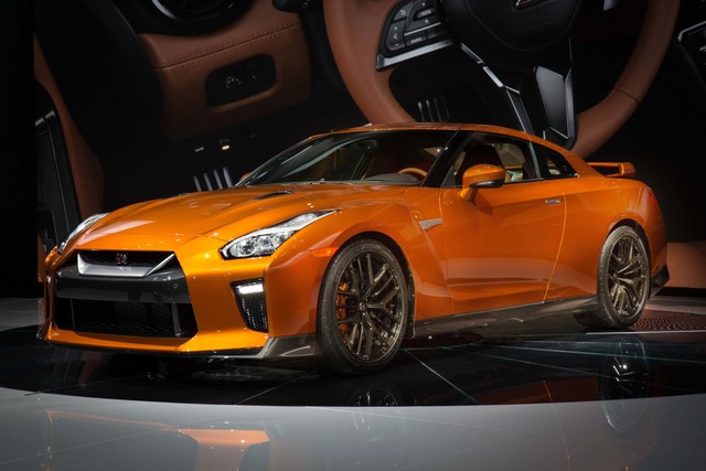 Nissan GT-R exterior specifications