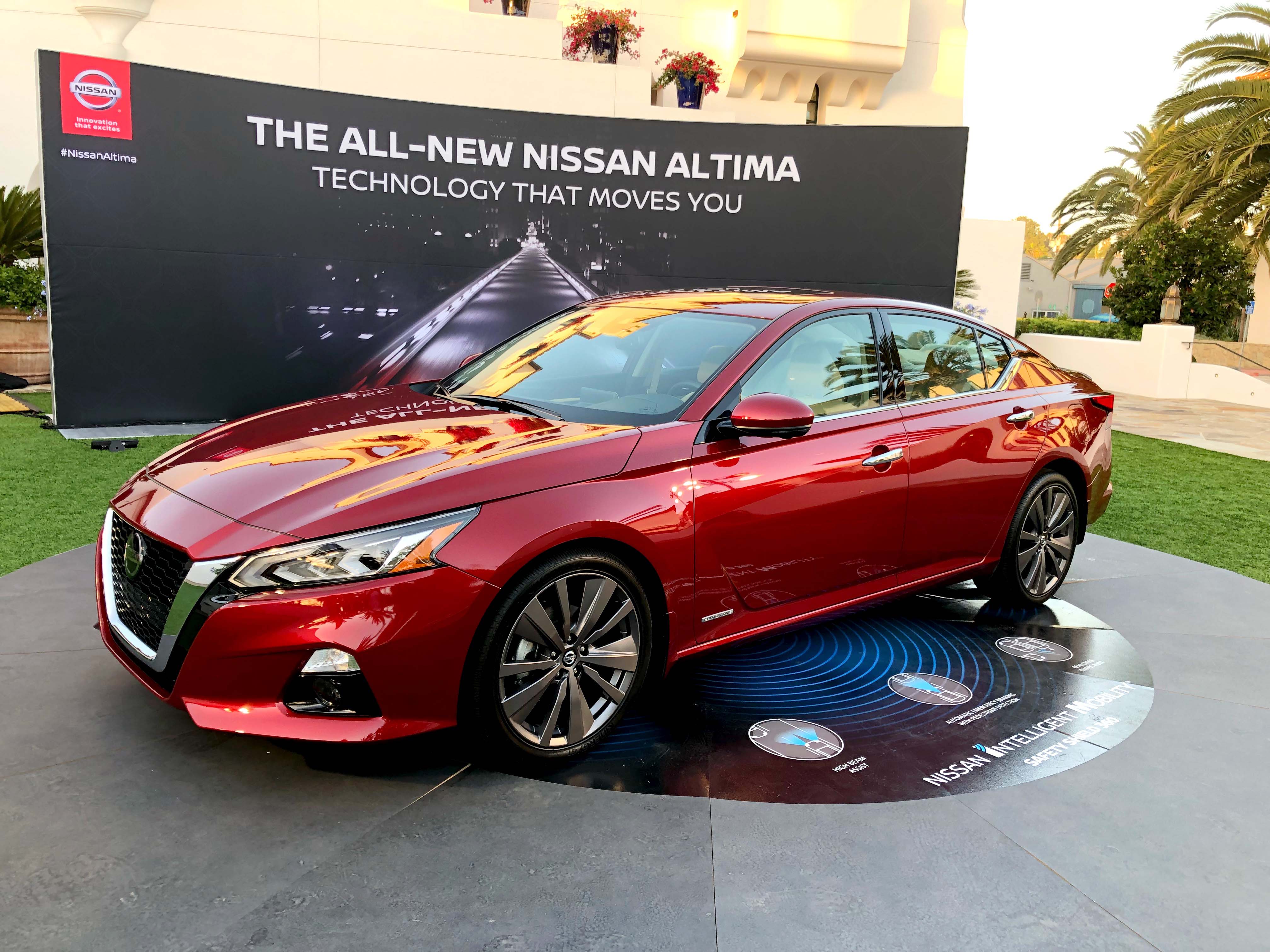 Nissan Altima 4k photo