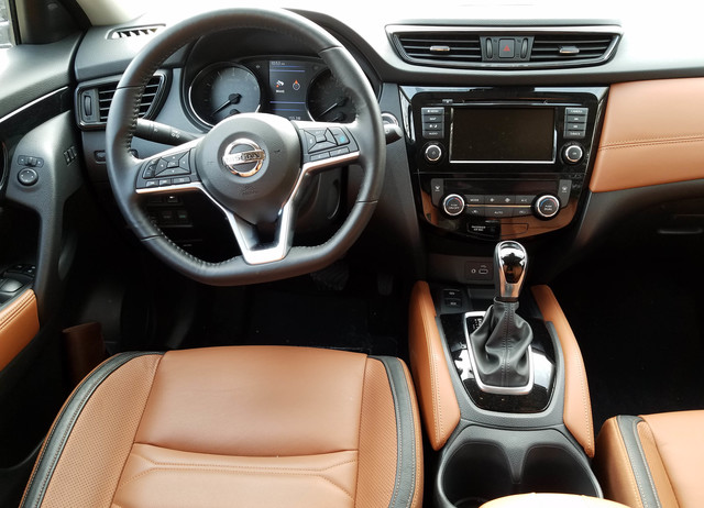 Nissan Rogue Sport suv big