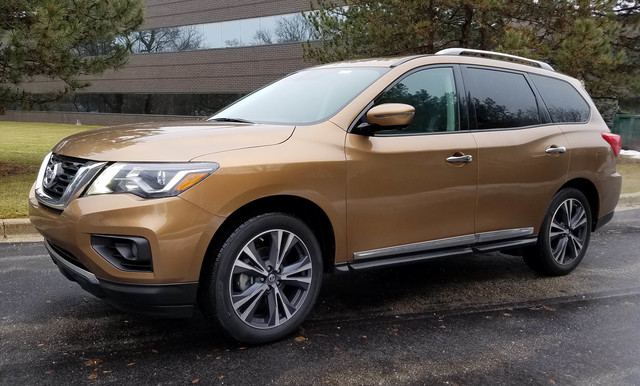 Nissan Pathfinder suv big
