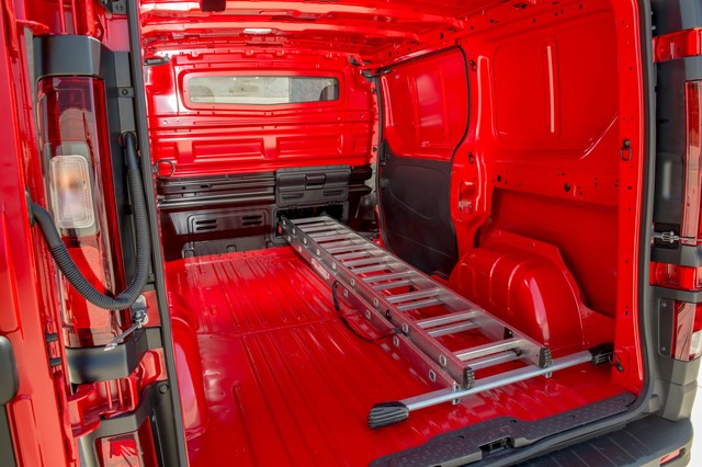 Nissan NV300 modern 2016 Nissan NV300 accessories specifications