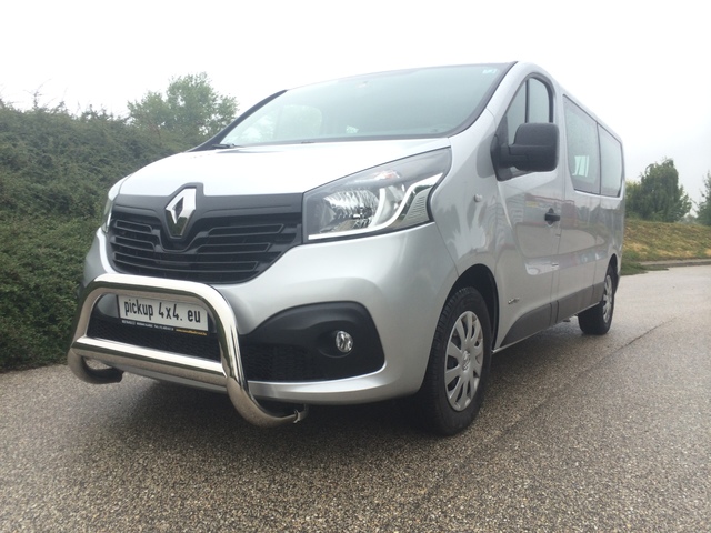 Nissan NV300 Kombi auto show