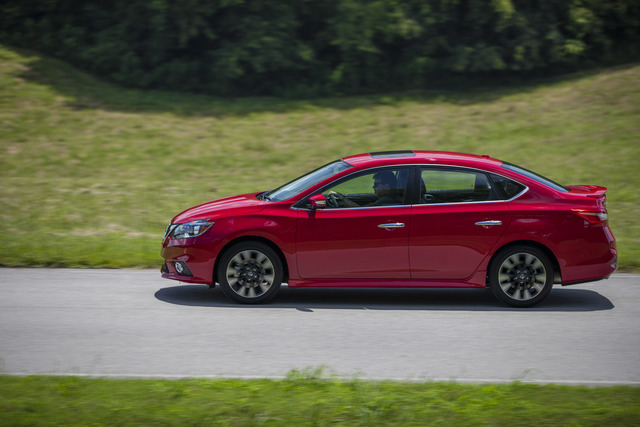 Nissan Sentra Photos and Specs. Photo: Nissan Sentra mod specifications ...