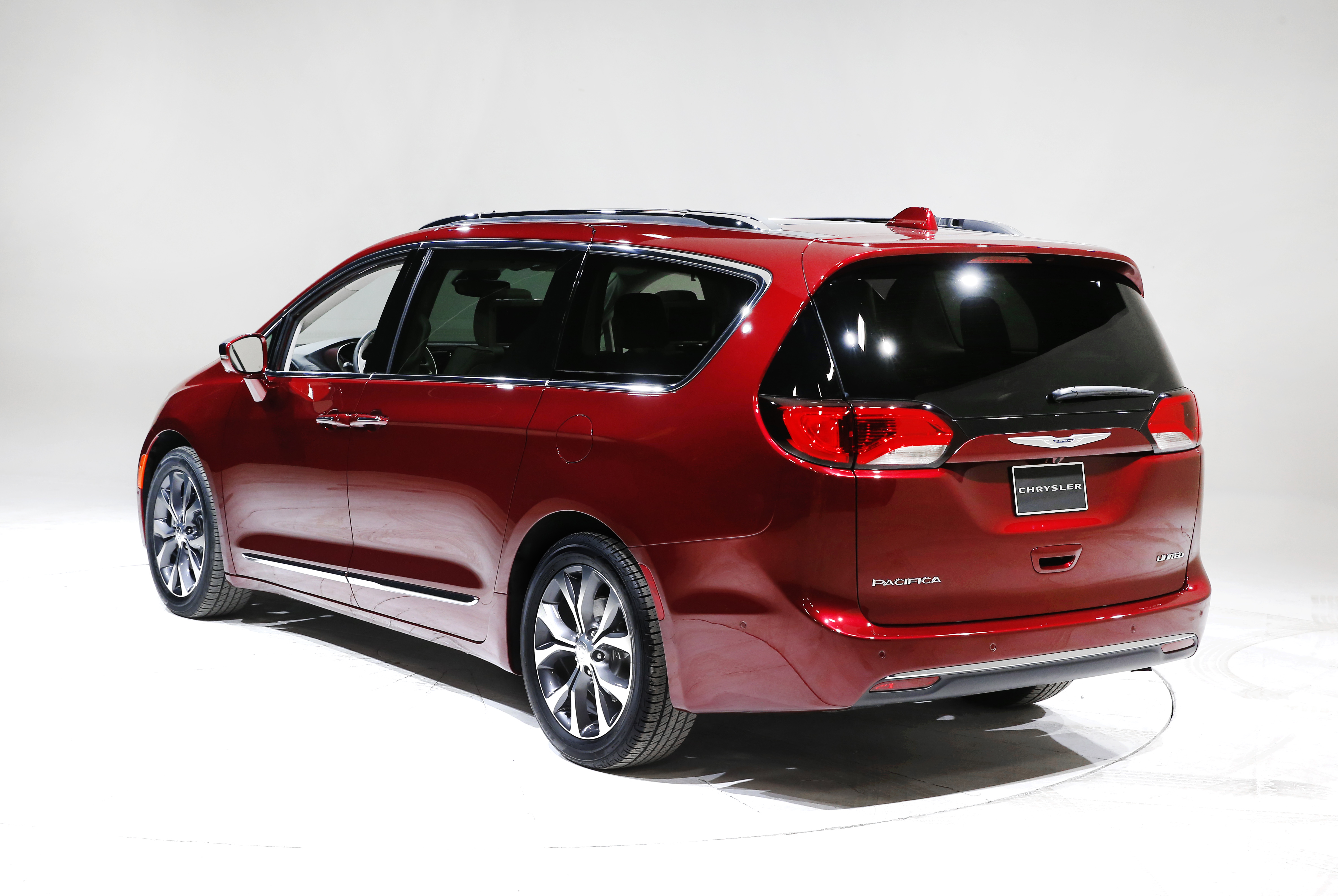 Chrysler Pacifica hd restyling