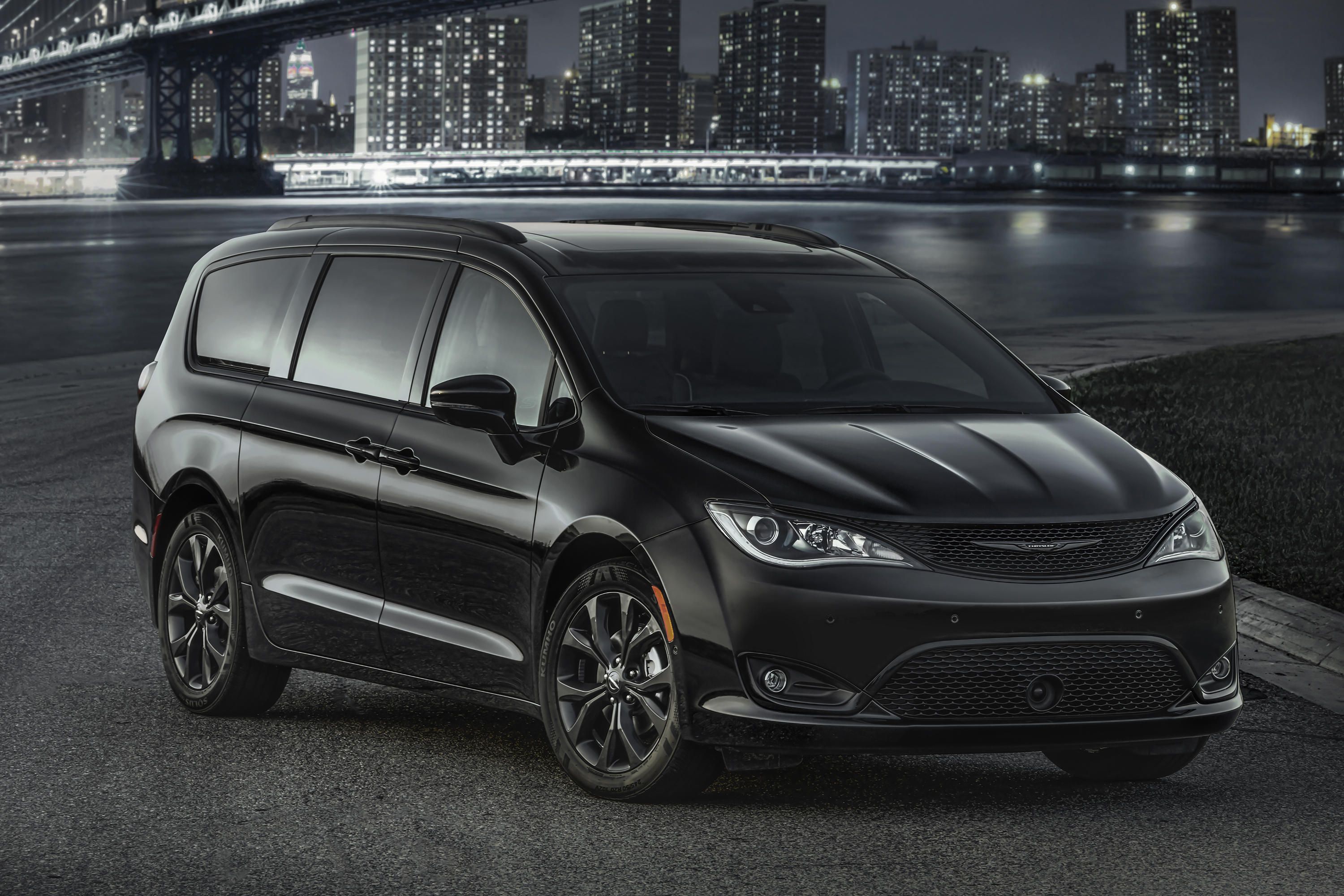 Chrysler Pacifica hd restyling