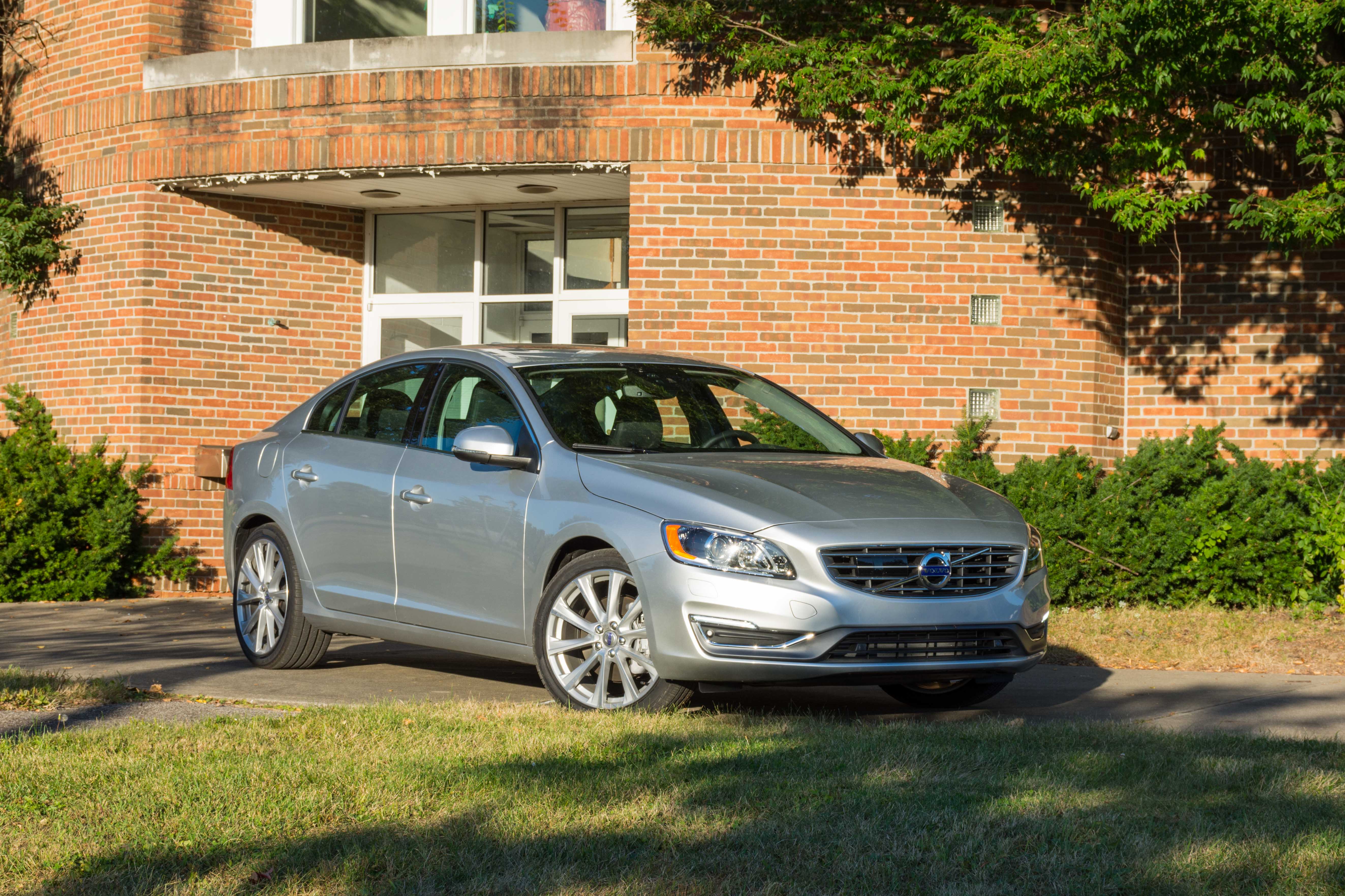 Volvo S60 exterior restyling