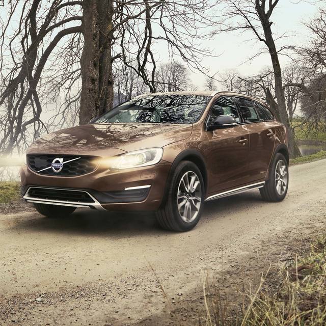 Volvo V60 Cross Country modern big Volvo V60 Cross Country modern photo