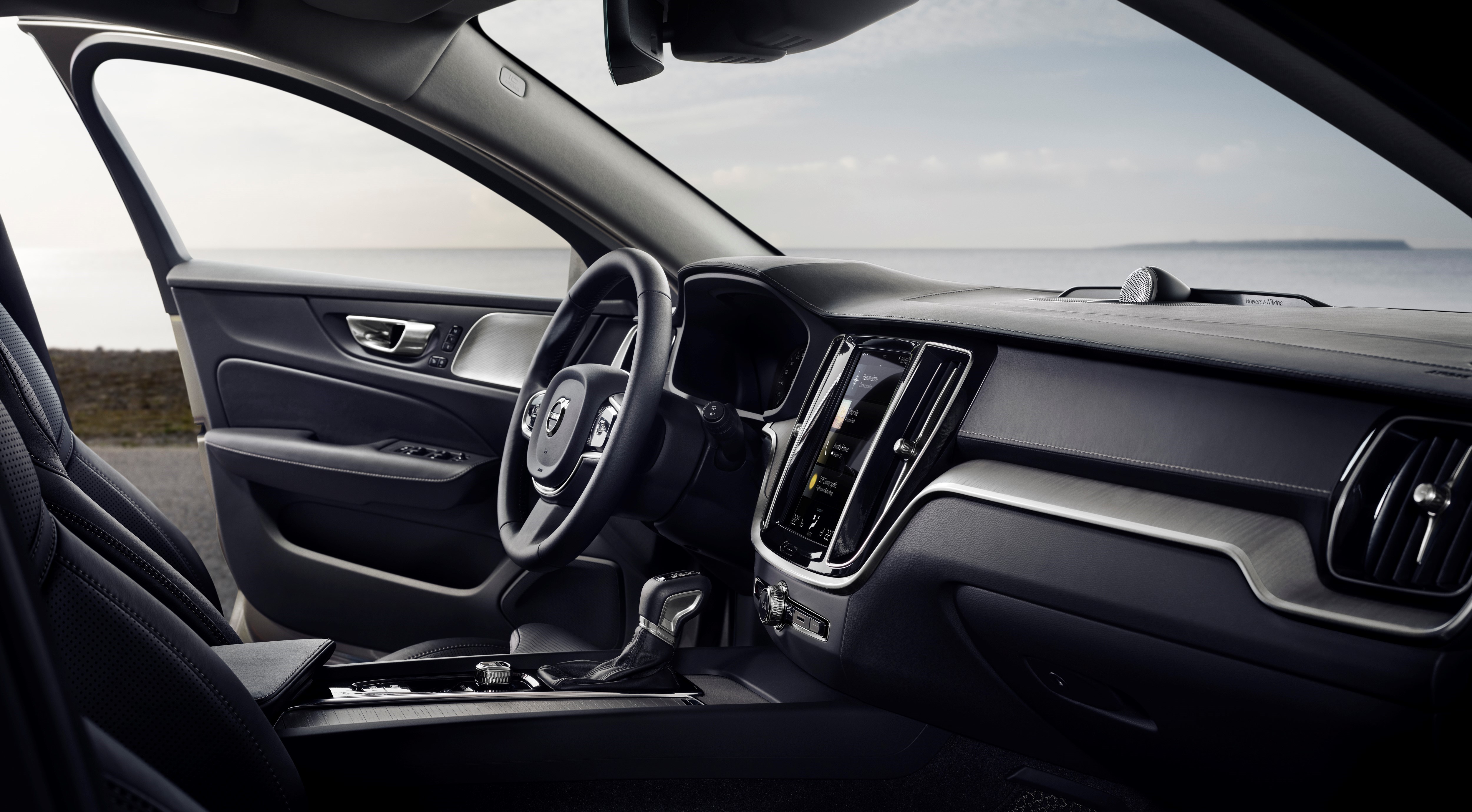 Volvo V60 accessories specifications