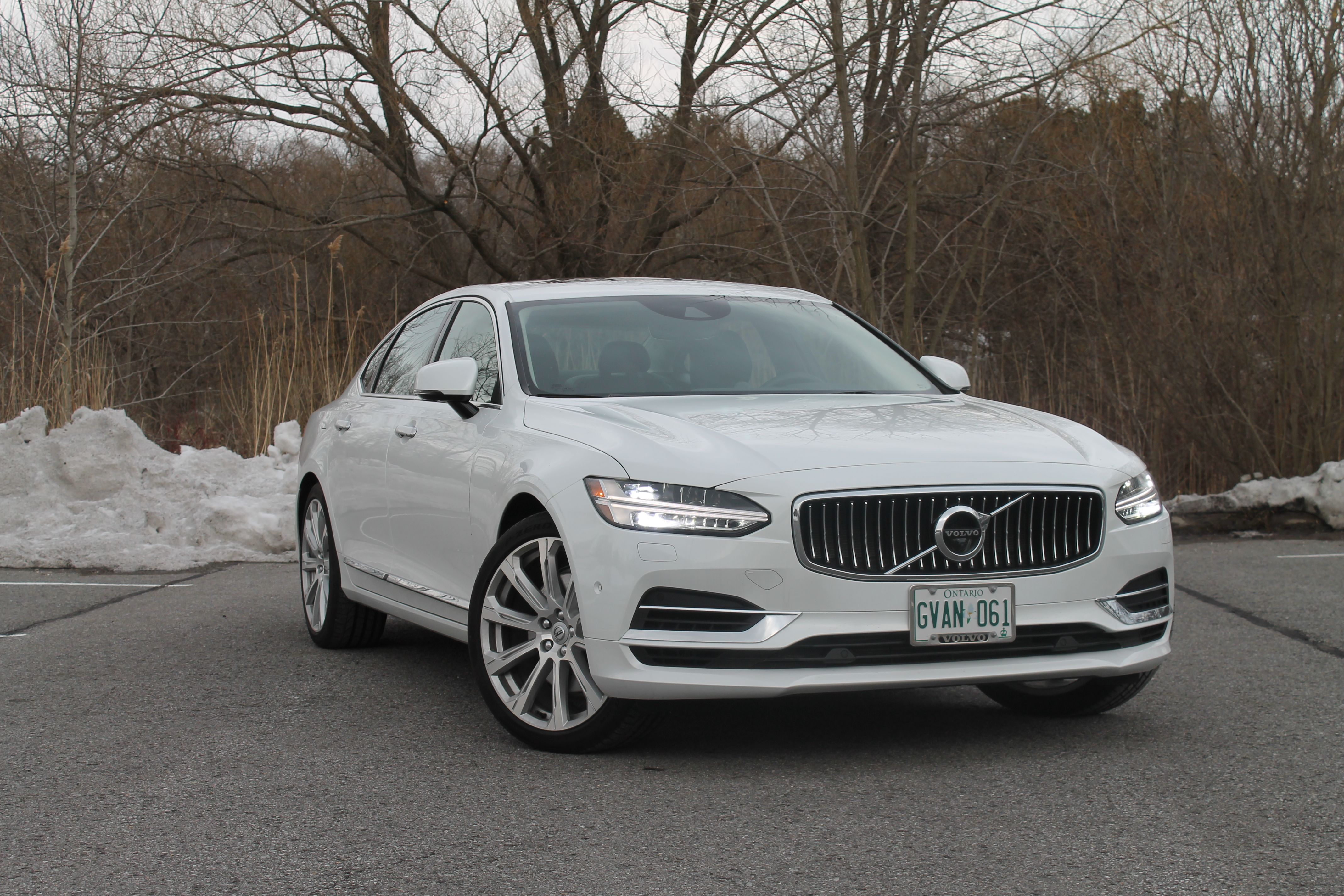 Volvo S90 accessories specifications