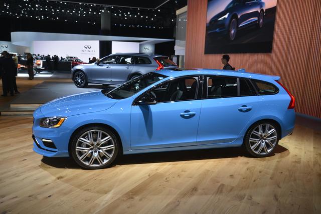 Volvo V90 Cross Country accessories specifications Volvo V90 Cross Country 4k specifications