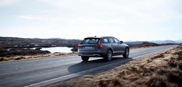 Volvo V90 Cross Country exterior model Volvo V90 Cross Country best big