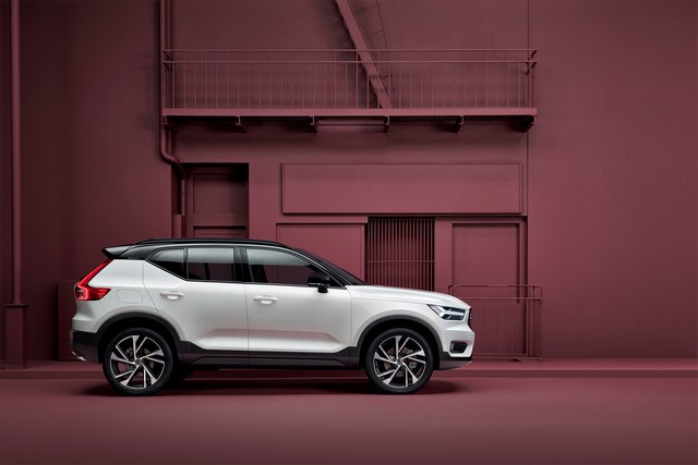 Volvo XC40 suv photo
