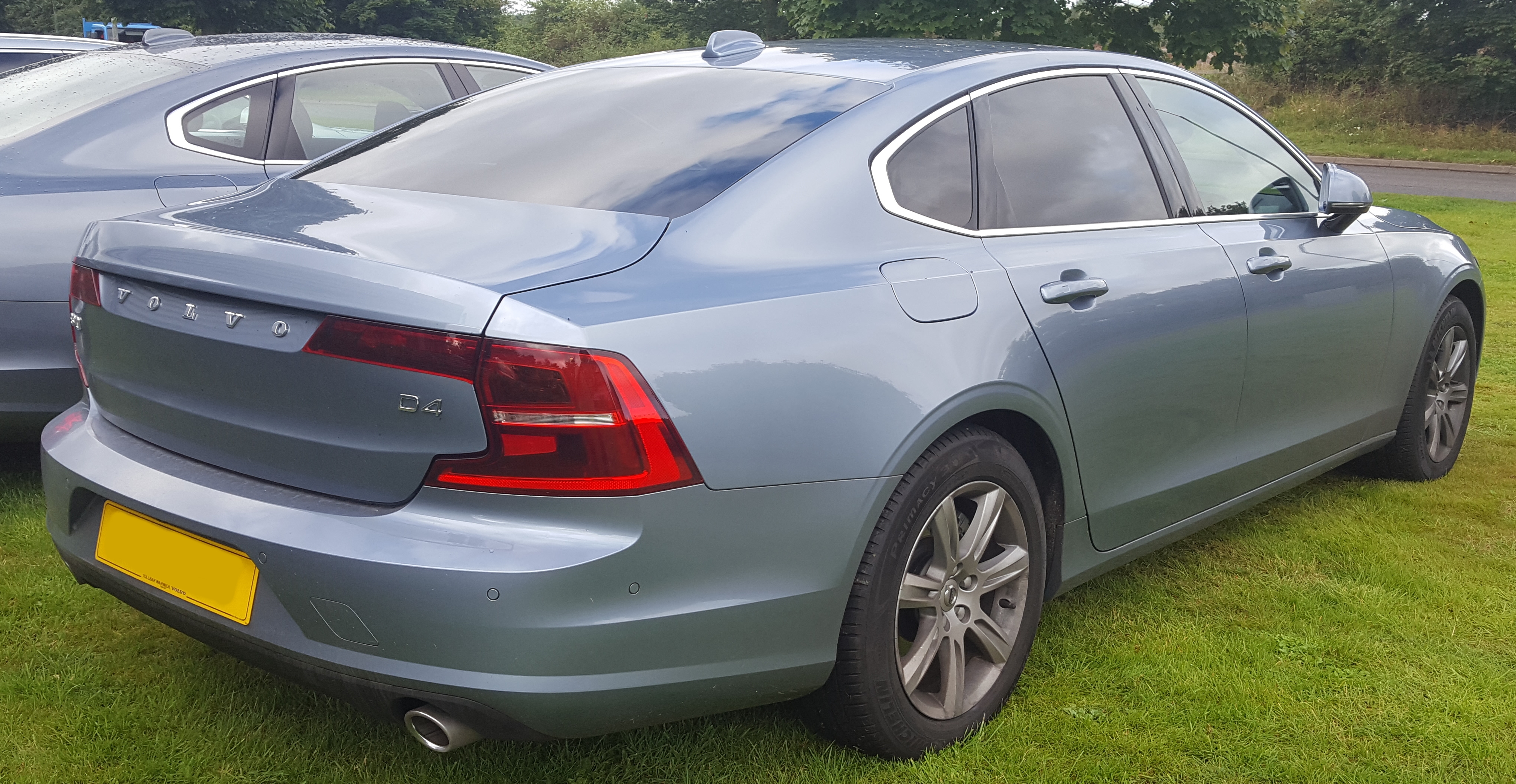 Volvo S90 modern specifications