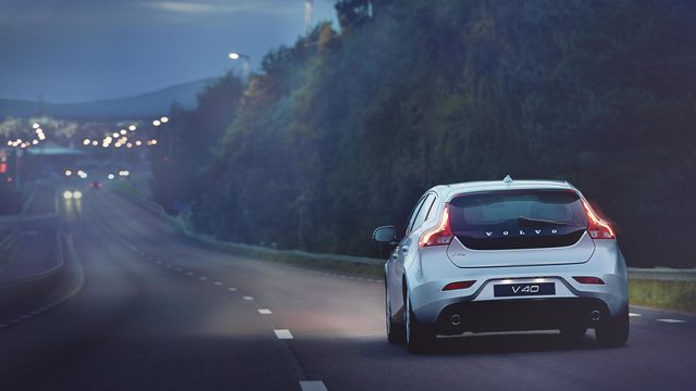 Volvo V40 hatchback 2016